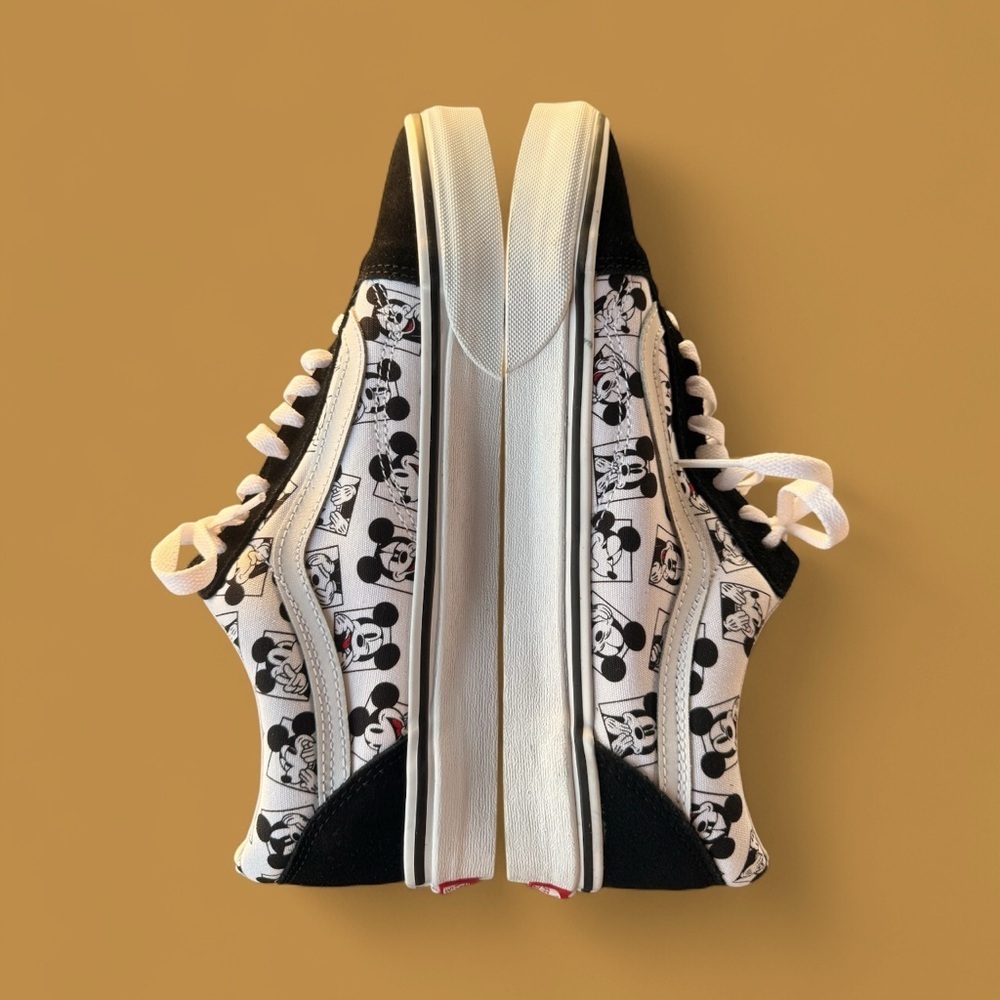 New Vans Men’s Old Skool Size 10 Many Faces of Mickey Mouse 100th Anniversary - Picture 6 of 11